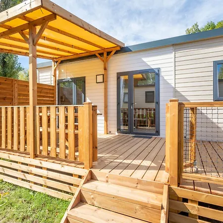 キャンプ場 Camping Les Pres Du Verdon カンソン